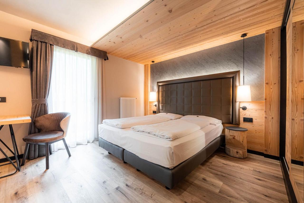 Garni Letizia Bed and Breakfast Campitello di Fassa Eksteriør billede